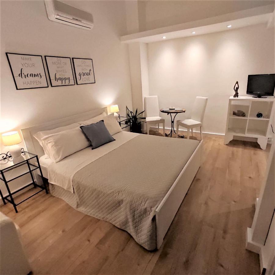 Il Girasole Bb Cagliari Bed and Breakfast Eksteriør billede