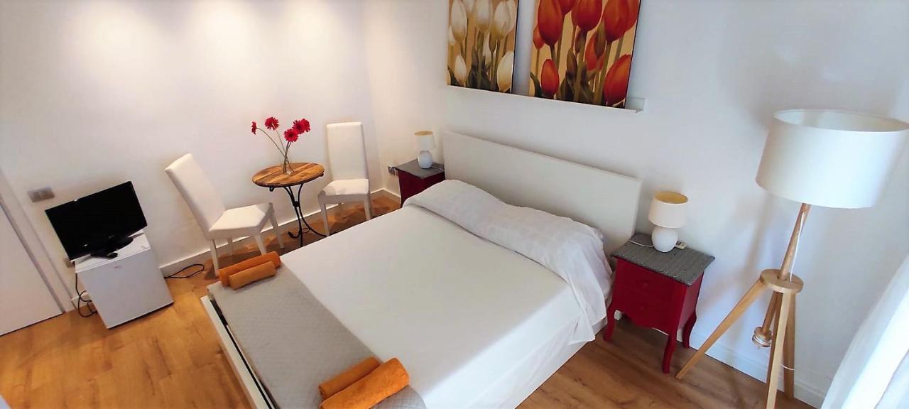 Il Girasole Bb Cagliari Bed and Breakfast Eksteriør billede